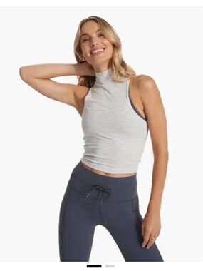 Vuori Cove funnel neck tank top size medium